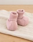 Set Berretto + Scarpine Neonato Rosa Antico con ricamo personalizzato