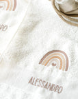 Conjunto Babero y Toalla Blanco + Bolsa Color Crudo