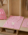 Set Completo Asilo (Bavaglino + Asciugamano + Sacca) con ricamo personalizzato