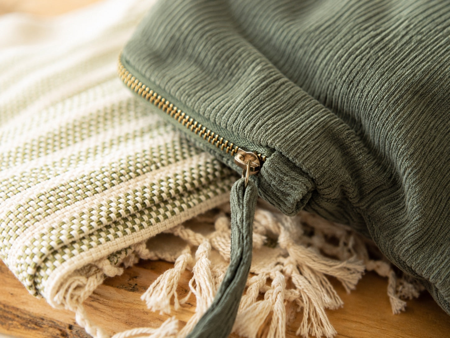 Ensemble Serviette de Plage + Sac + Pochette de Plage "Cala Brandinchi" avec broderie personnalisée