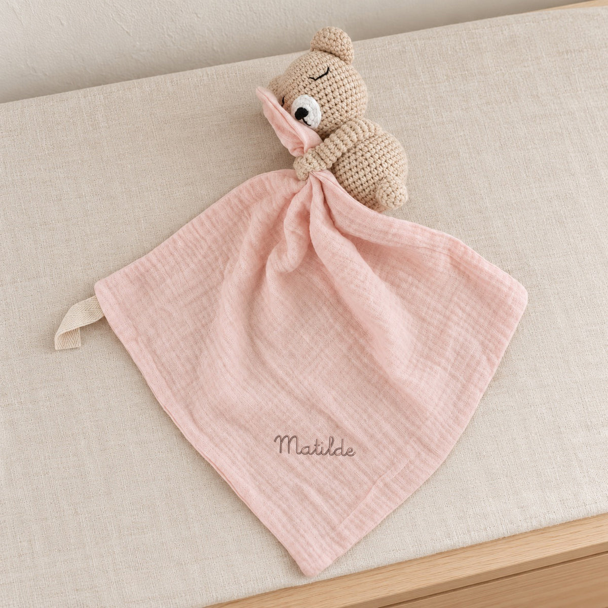 Doudou Orsetto in uncinetto e mussola con ricamo personalizzato