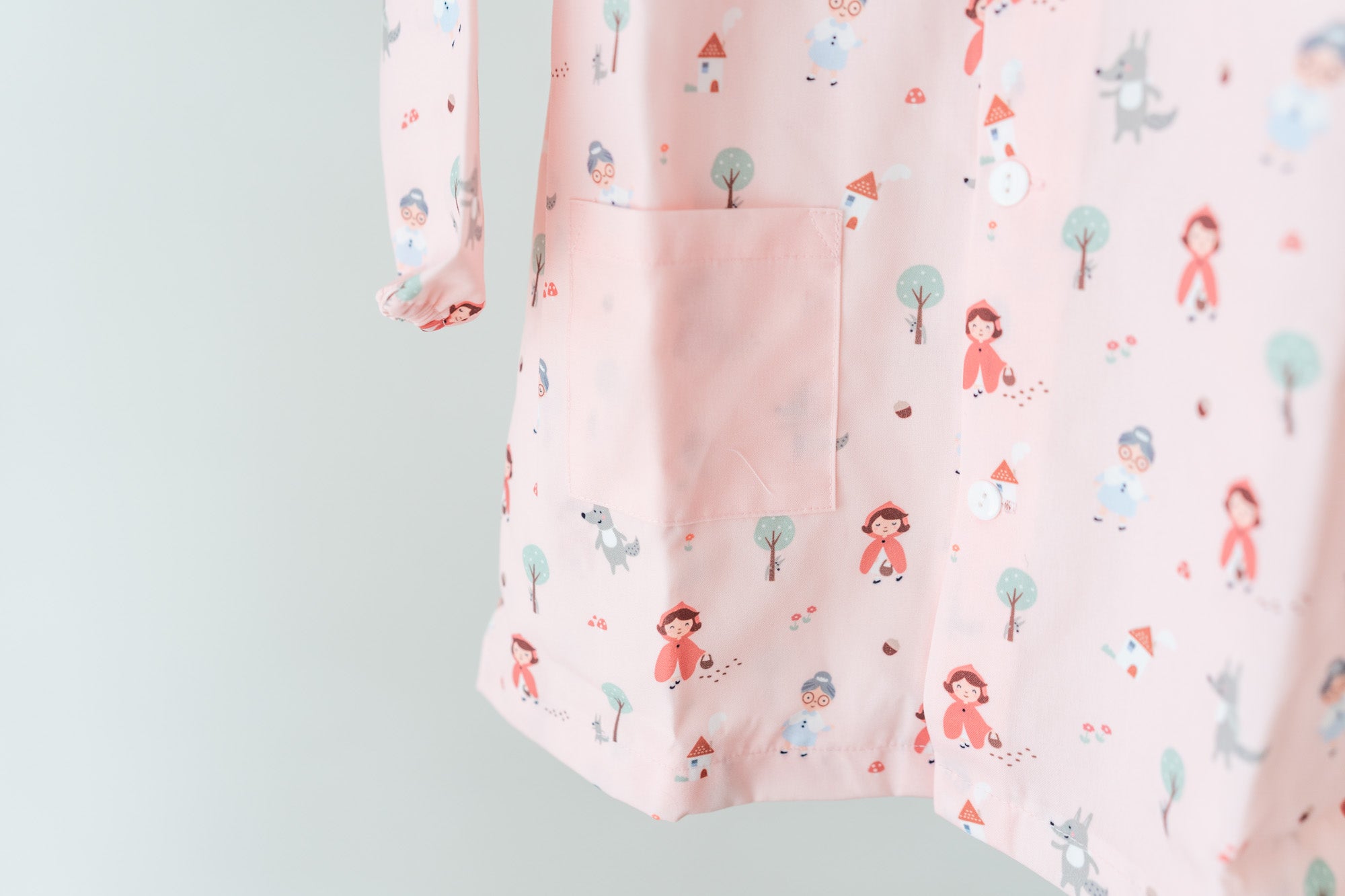 Grembiule Asilo Ricamato grafica &quot;Little Red&quot;