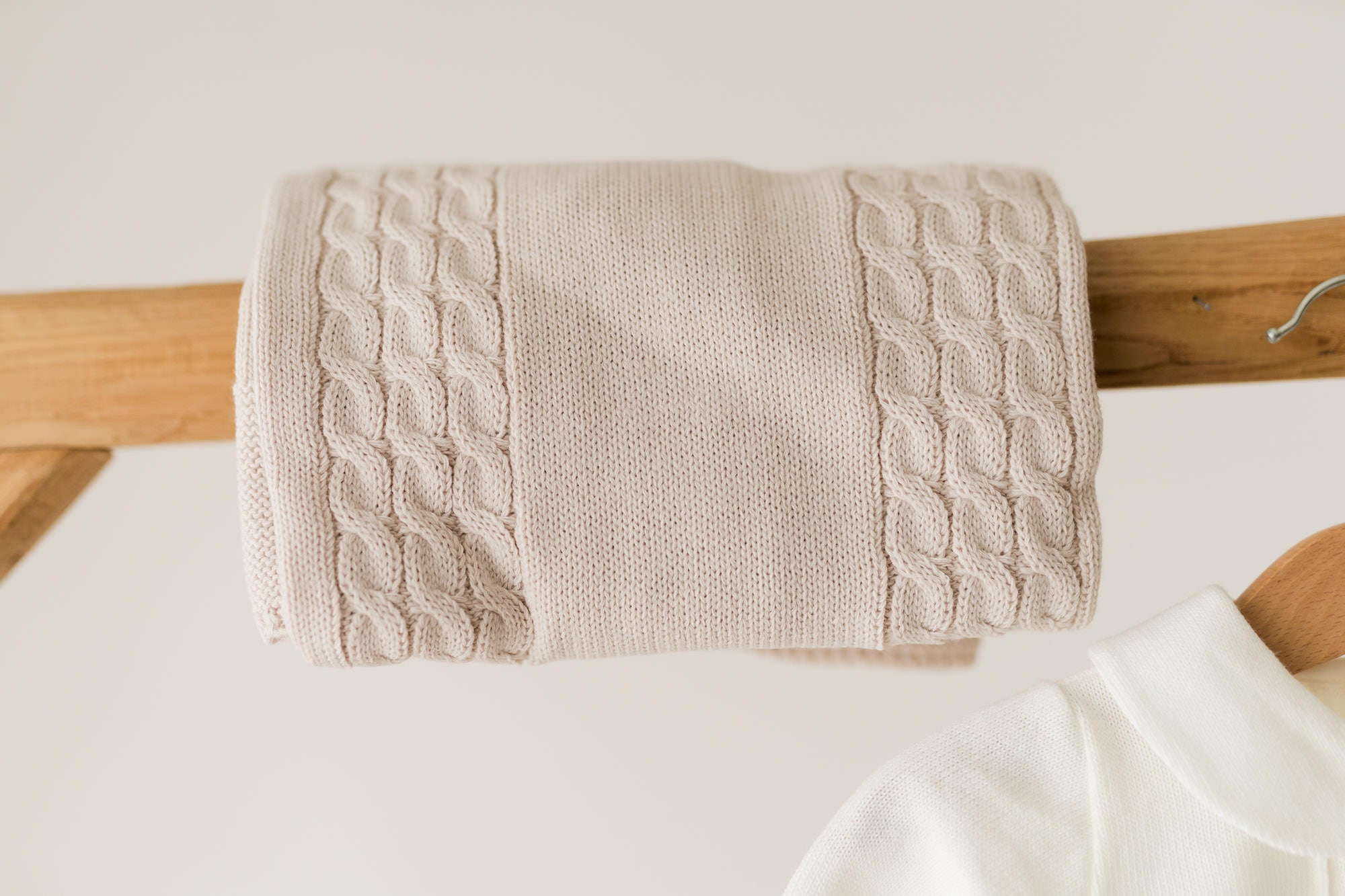 Set Tutina + Coperta + Bavetta + Cappellino Misto Lana con ricamo personalizzato